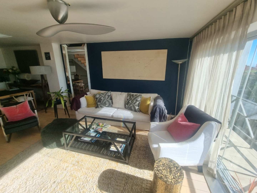 To Let 2 Bedroom Property for Rent in Green Point Western Cape